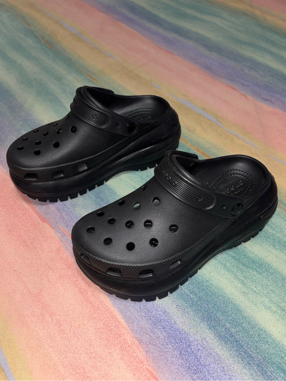 Crocs Black Classic Mega Crush Clog Platform Vented Chunky Comfort Vegan Size 7
